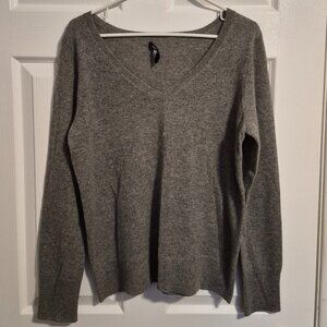 Apt. 9 Charcoal Cashmere Sweater Size Large NWOT